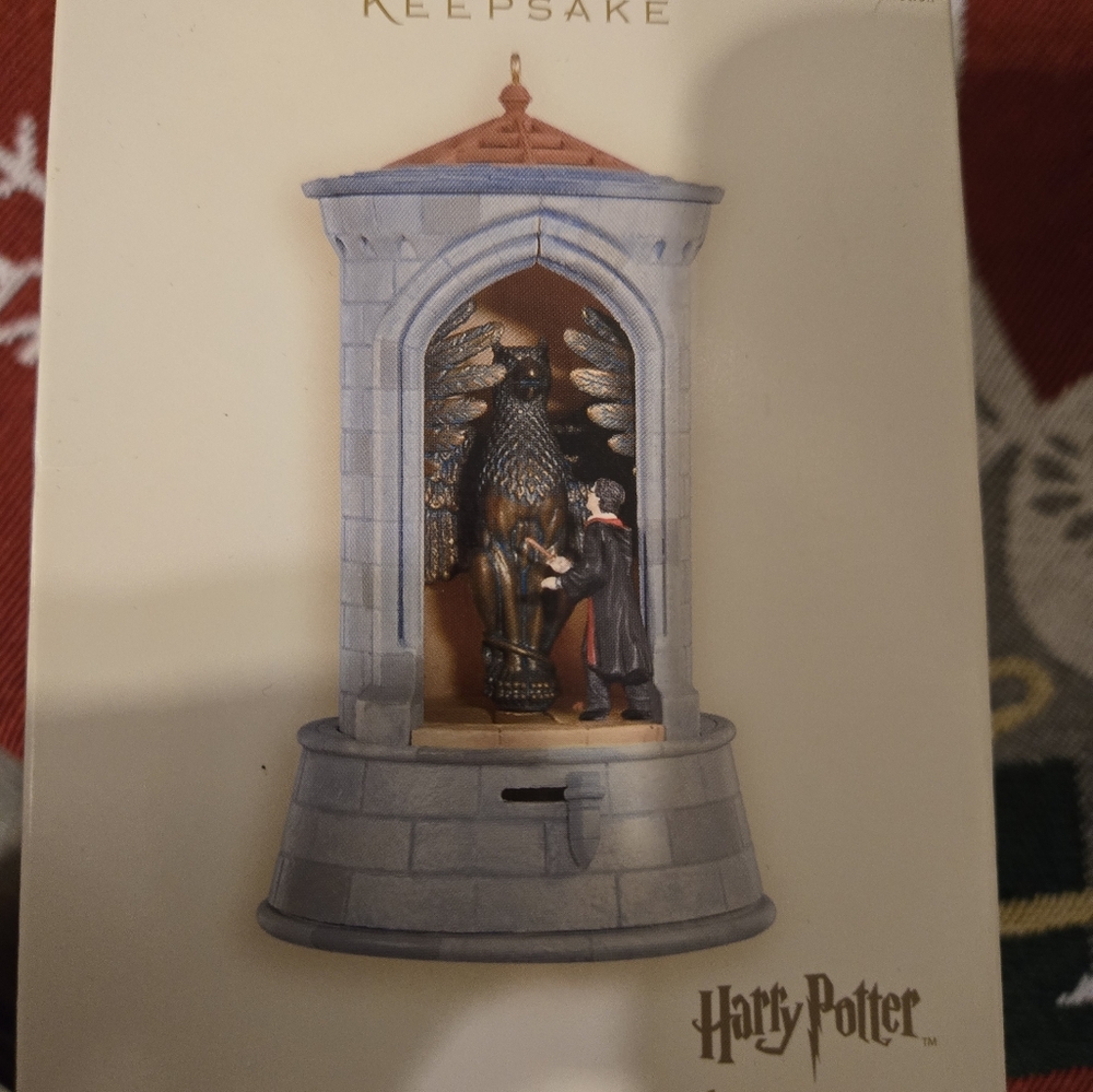 Hallmark ornament Harry potter gargoyle guard